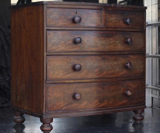 Bow Fronted Chest of Drawers